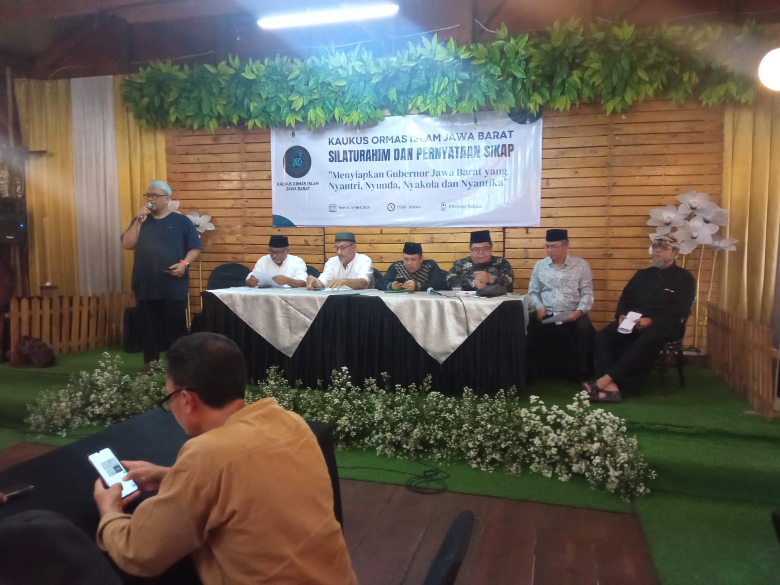Kaukus Ormas Islam Jawa Barat mengajukan empat kriteria calon gubernur yang akan didukung. 