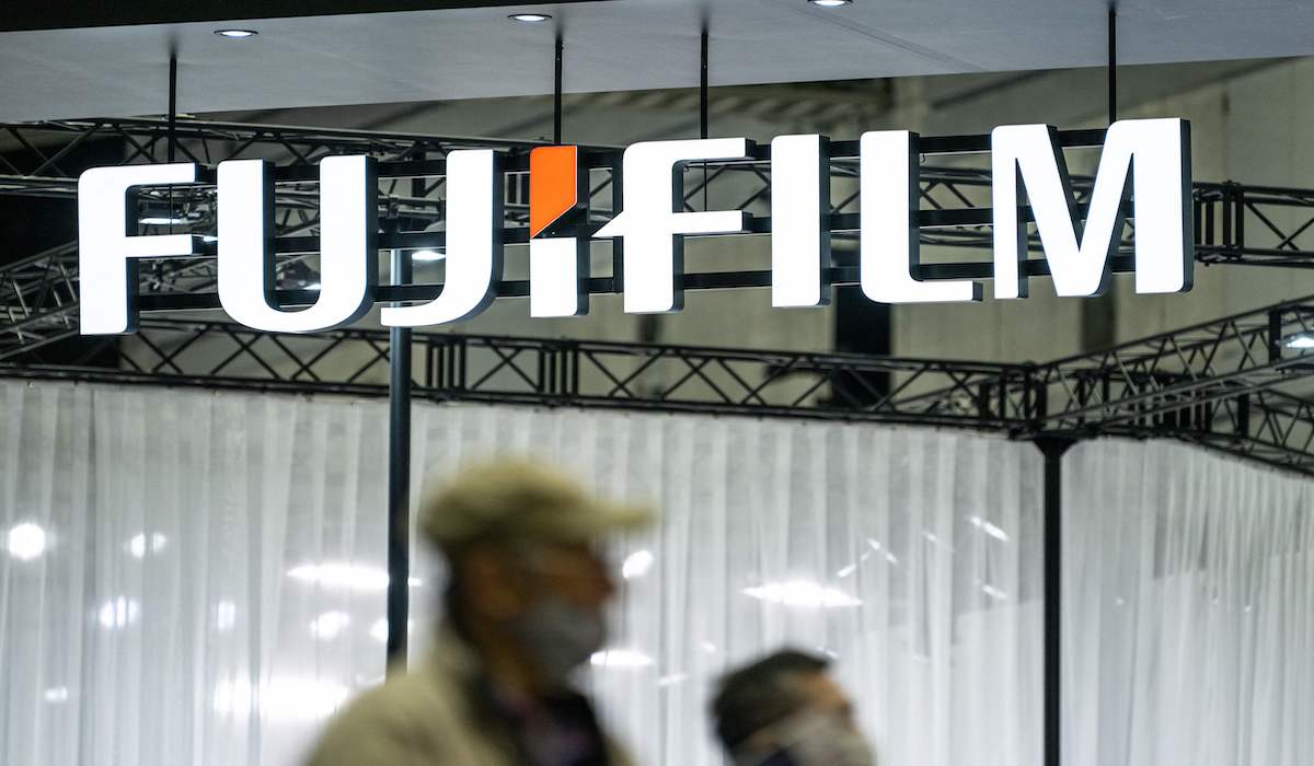 Kamera dan lensa baru FUJIFILM