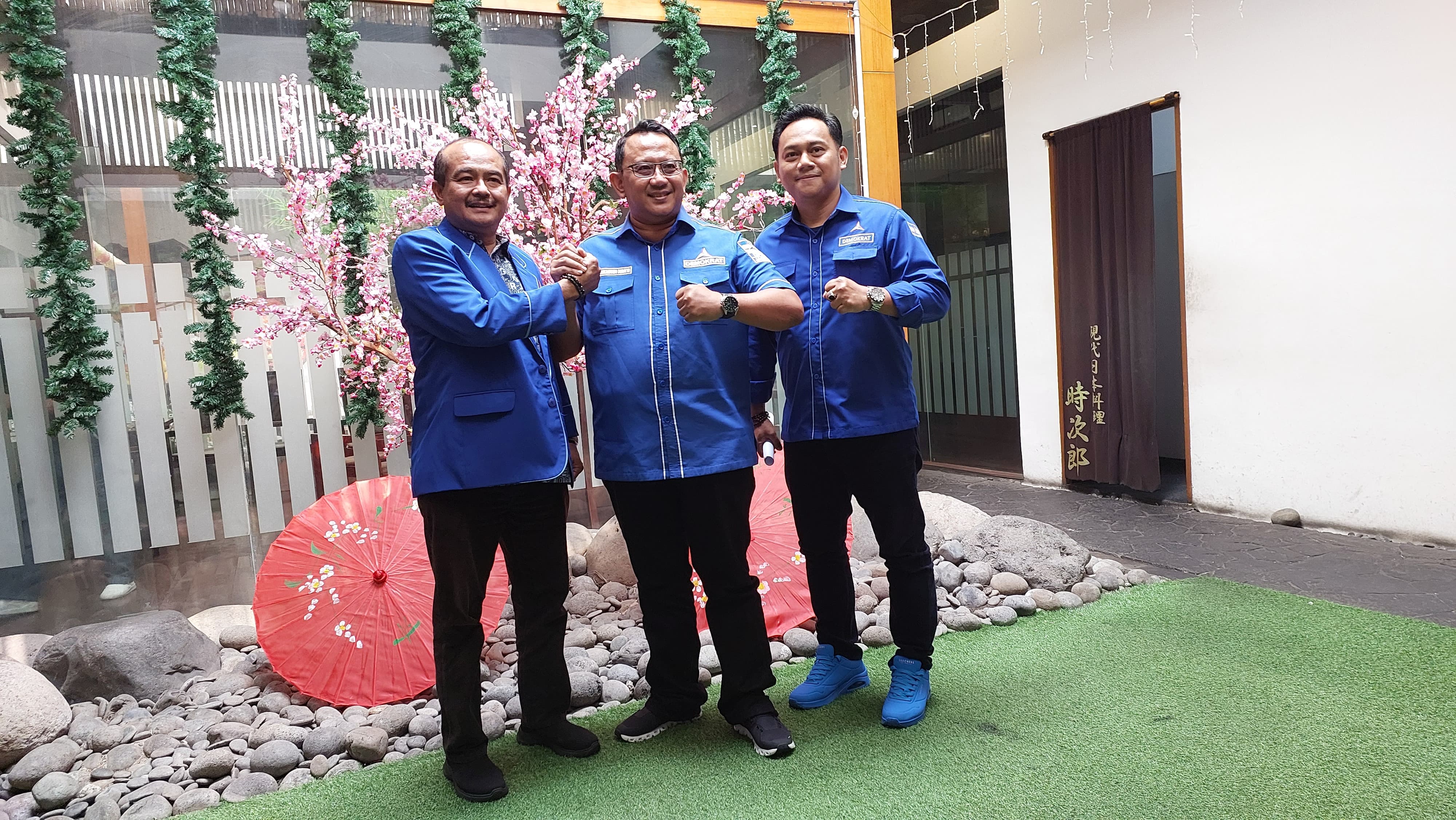 Silaturahmi Usman Sayogi dan Ketua Demokrat Jawa Barat  Anton Sukartono Surrato jelang Pilkada Kabupaten Bandung Barat