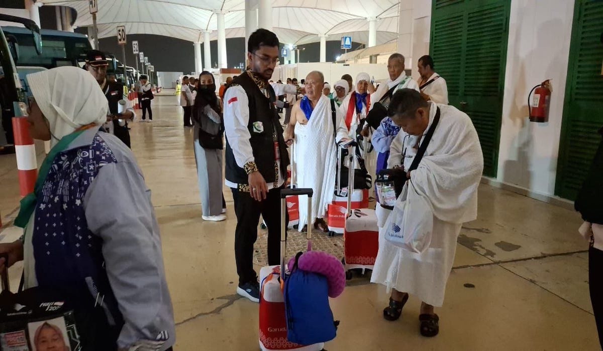 Jemaah berangkat ke Tanah Suci