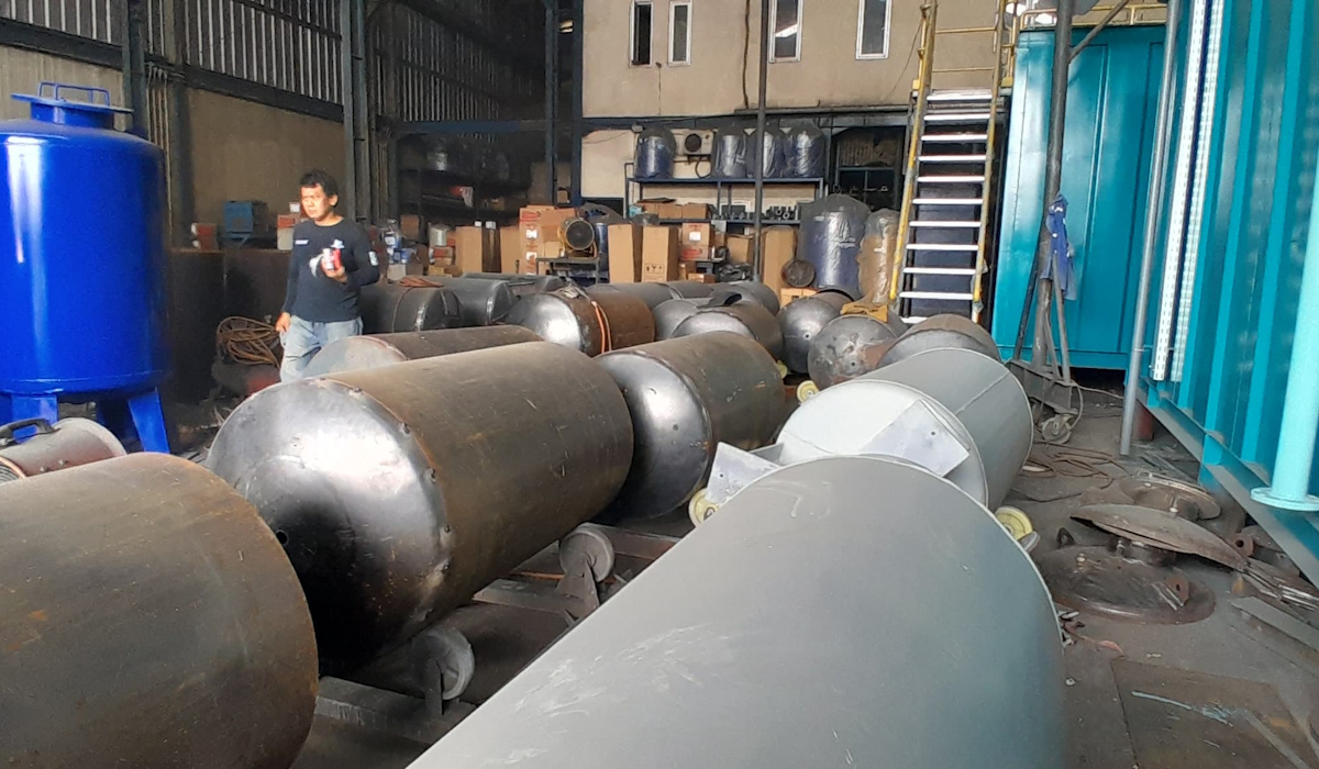 Pembuatan fasilitas instalasi pengelolaan air limbah (IPAL) di salah satu bengkel di Tangerang Selatan 