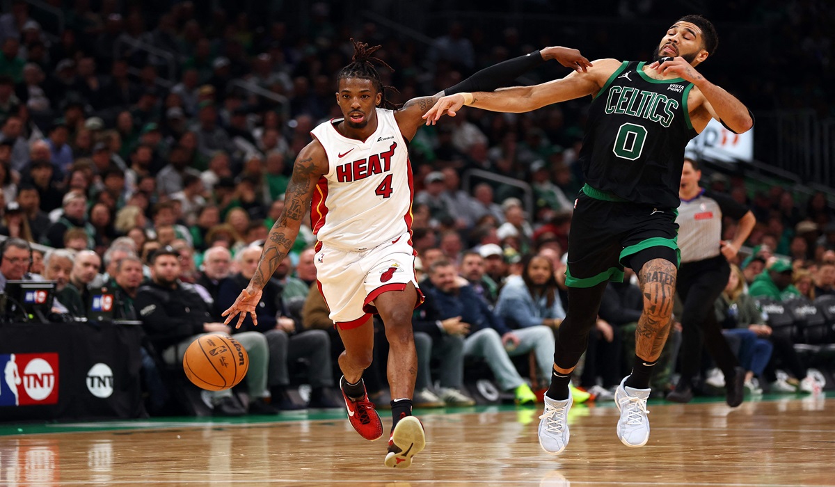 Laga playoff NBA antara Boston Celtics dan Miami Heat