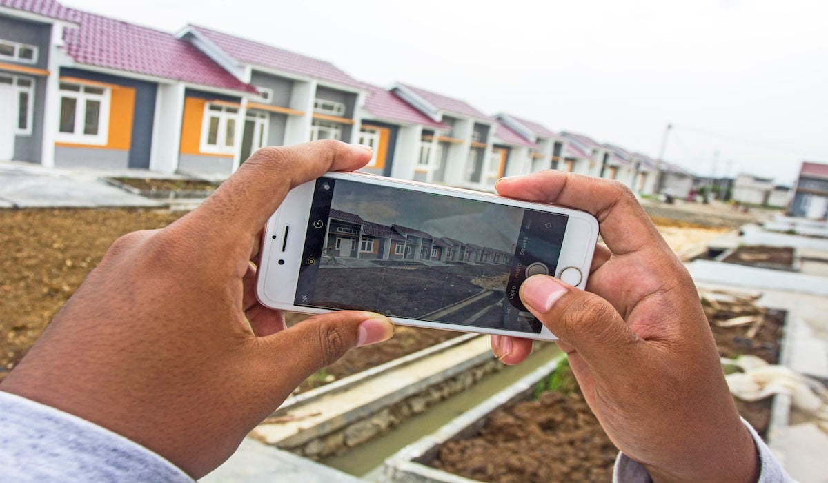 Ilustrasi buruh mencari rumah impian