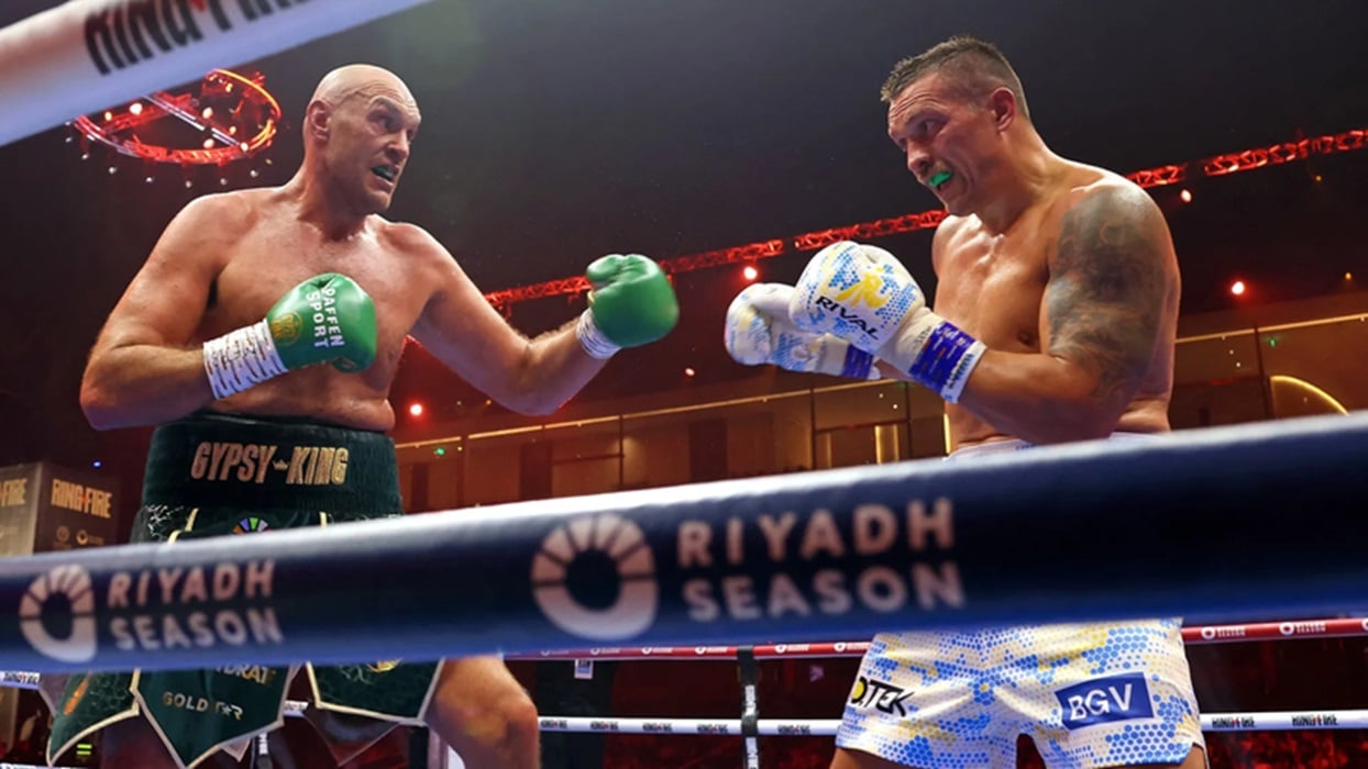 Laga tinju kelas berat dunia antara Tyson Fury dan Oleksandr Usyk