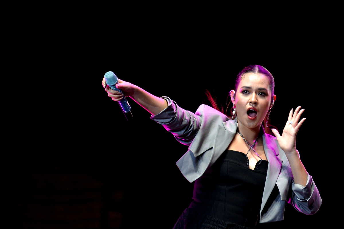 Penyanyi Raisa tampil dalam Joyland Festival Bali 2023 di Nusa Dua, Badung, Bali, Sabtu (18/3/2023). Raisa menyanyikan sejumlah lagu seperti