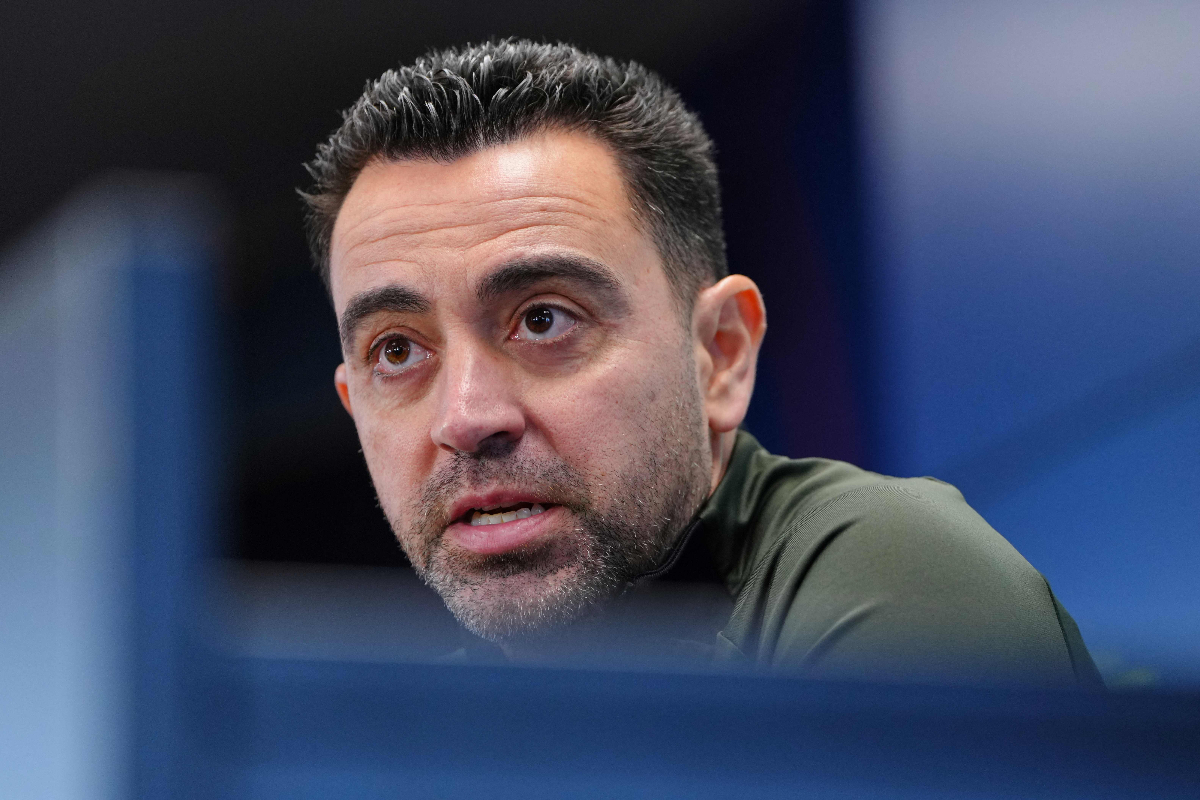 Pelatih Barcelona asal Spanyol Xavi berpidato pada konferensi pers di tempat latihan Joan Gamper di Sant Joan Despi, dekat Barcelona, ​​pada
