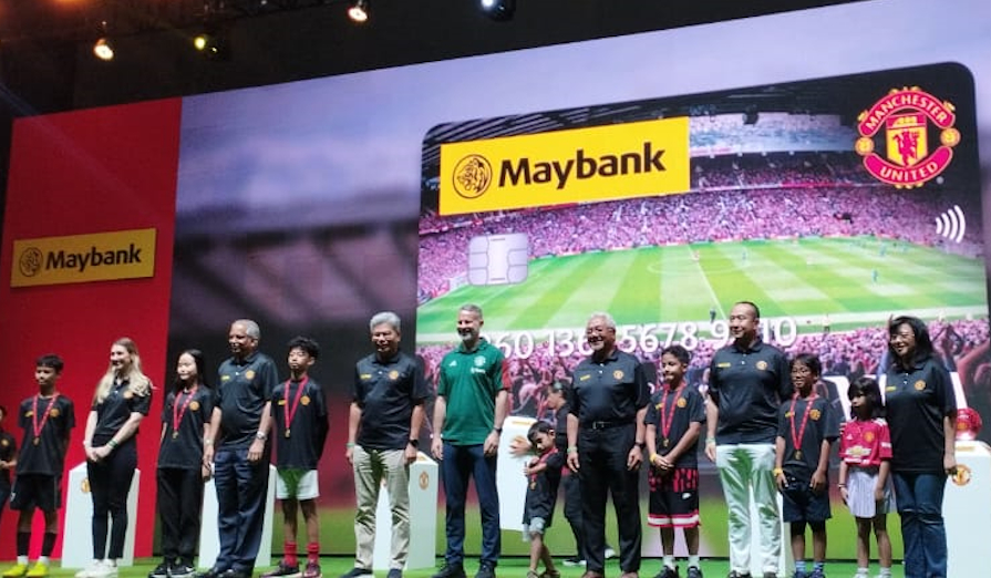 Peluncuran Maybank Kartu Kredit Manchester United