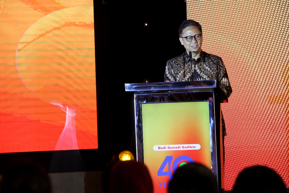 Menteri Kesehatan Budi Gunadi Sadikin menyampaikan sambutannya saat hadir dalam acara HUT Jakarta Eye Center (JEC) di Jakarta, Kamis (1/2/20