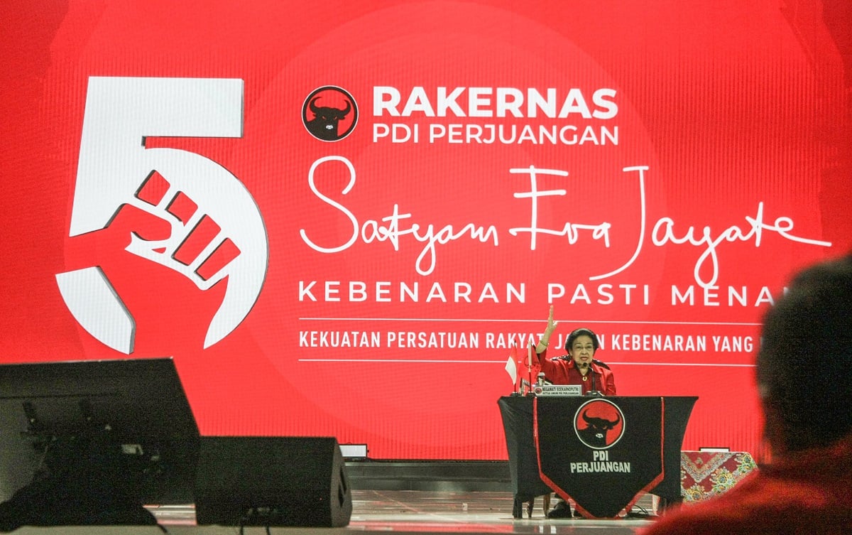 PDIP belum dengan tegas menyatakan posisinya sebagai oposisi terhadap pemerintahan karena masih memperhatikan kepentingan dalam Pilkada 2024