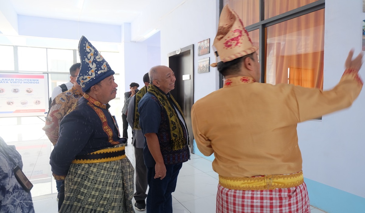 Narasumber dalam Kuliah Umum di PTVM Cyrillus Harinowo bersama dengan Direktur PTVM Dr. Ing Yuliadi Erdani M.Sc.