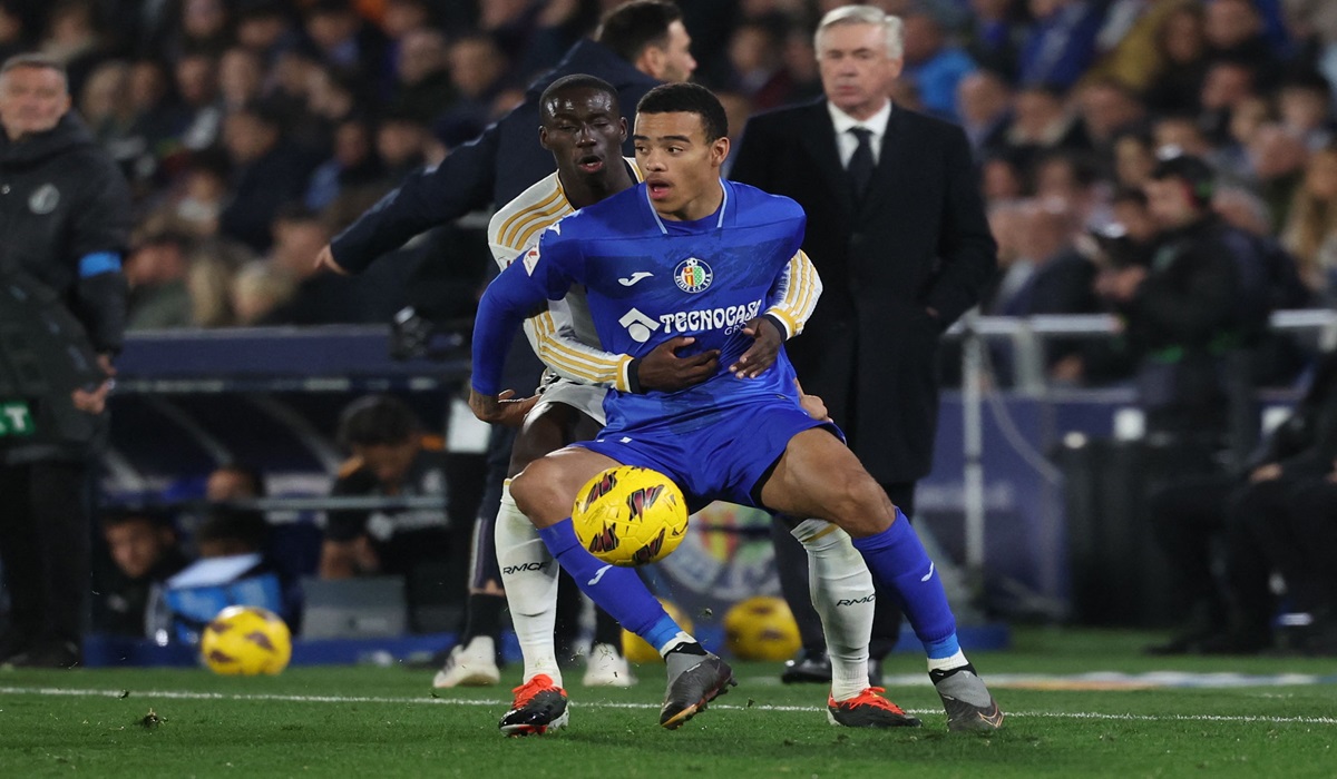 Penyerang Getafe Mason Greenwood (kanan)