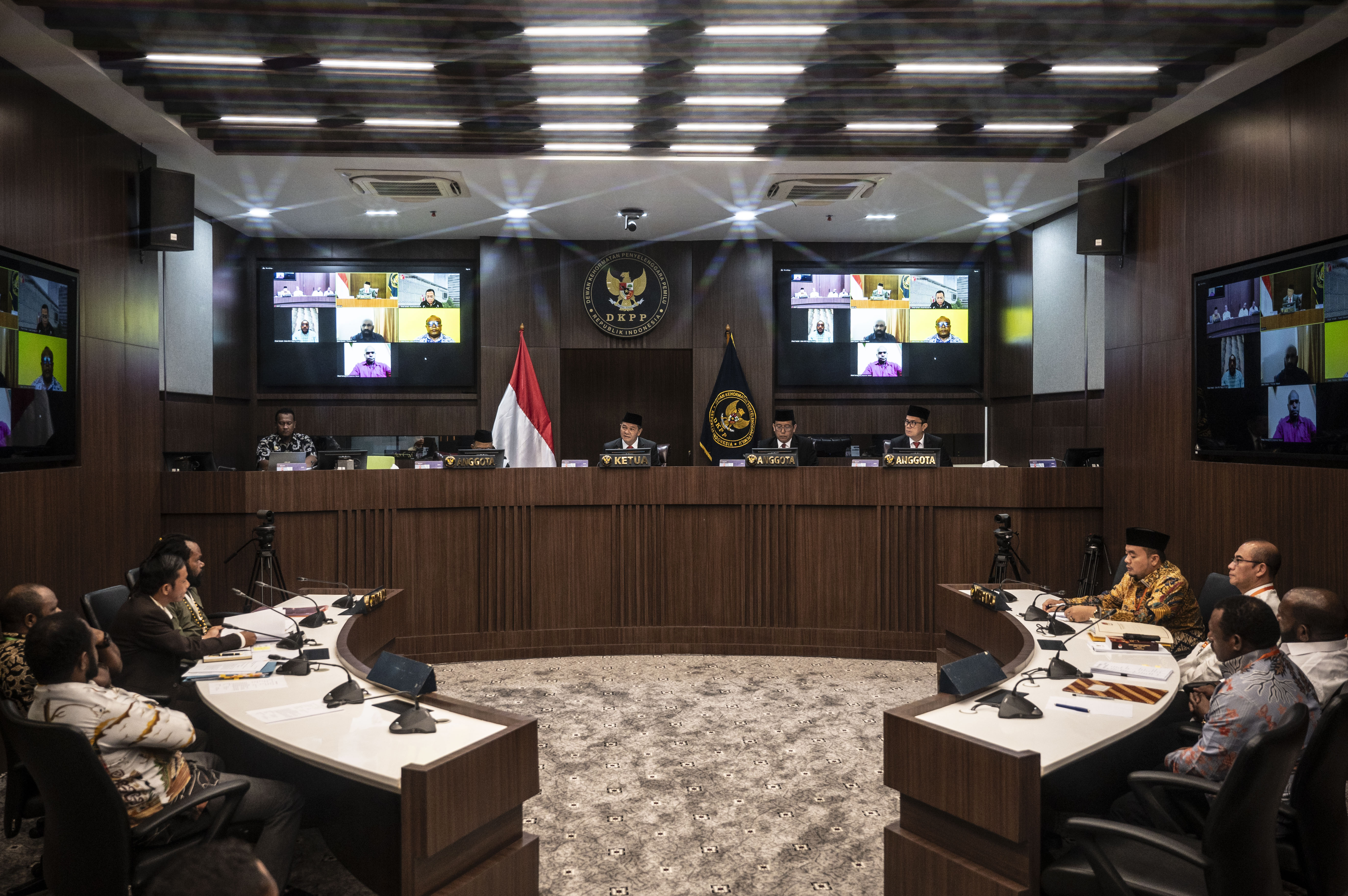 Suasana sidang etik penyelenggara pemilu di DKPP