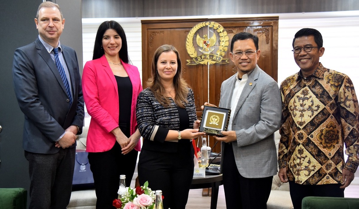 Ketua GKSB DPR - Parlemen Hungaria Amir Uskara saat menerima kunjungan kehormatan Duta Besar Hungaria (H.E) Lilla Karsay.