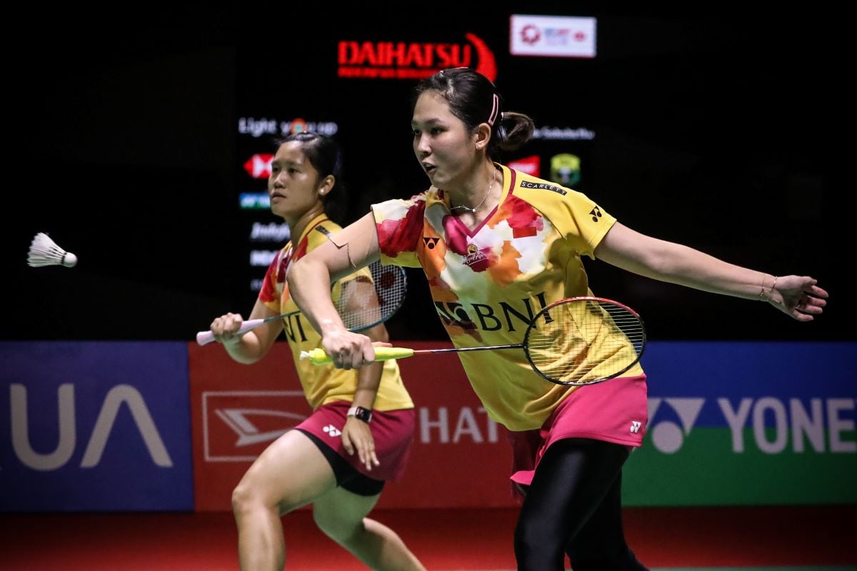 Pasangan ganda putri Indonesia Lanny Tria Mayasari/Ribka Sugiarto 