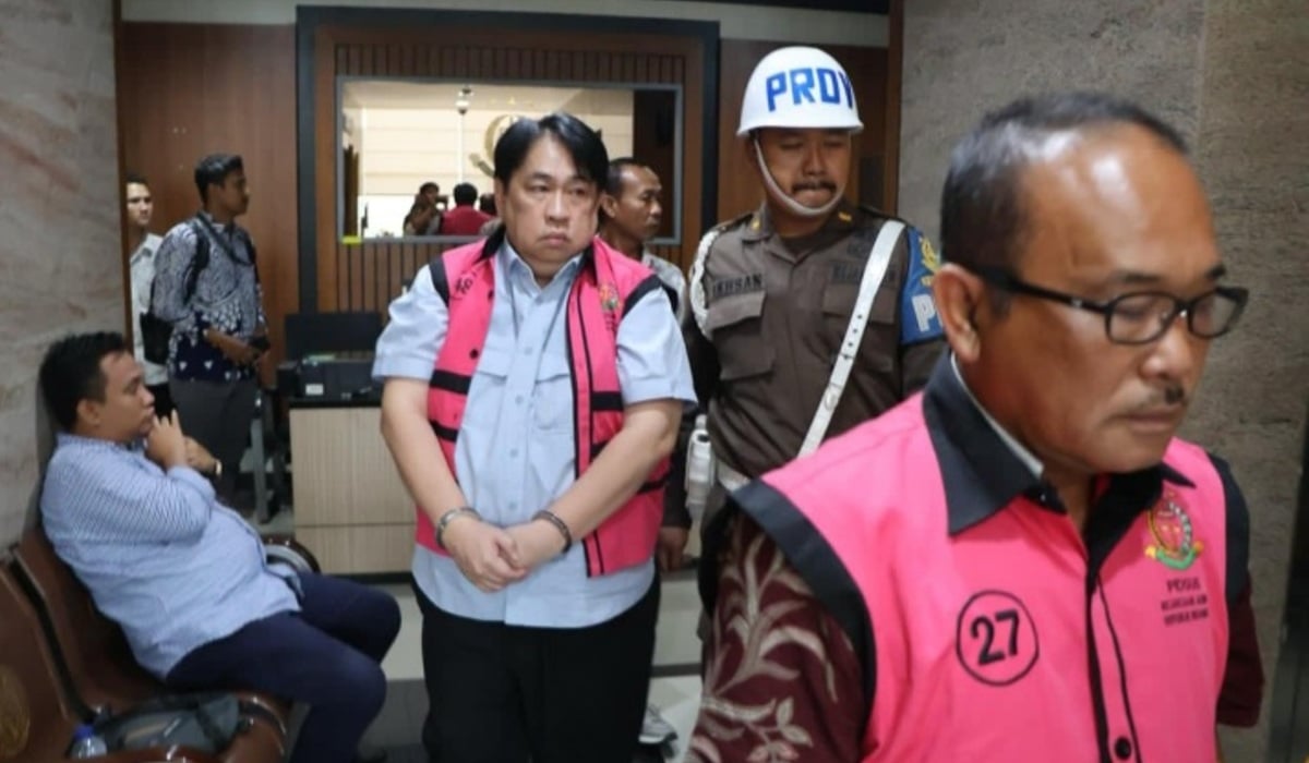 Mantan dirut Pt timah dan empat lainya di tetapkan tersangka dugaan korupsi tata niaga komiditas timah.