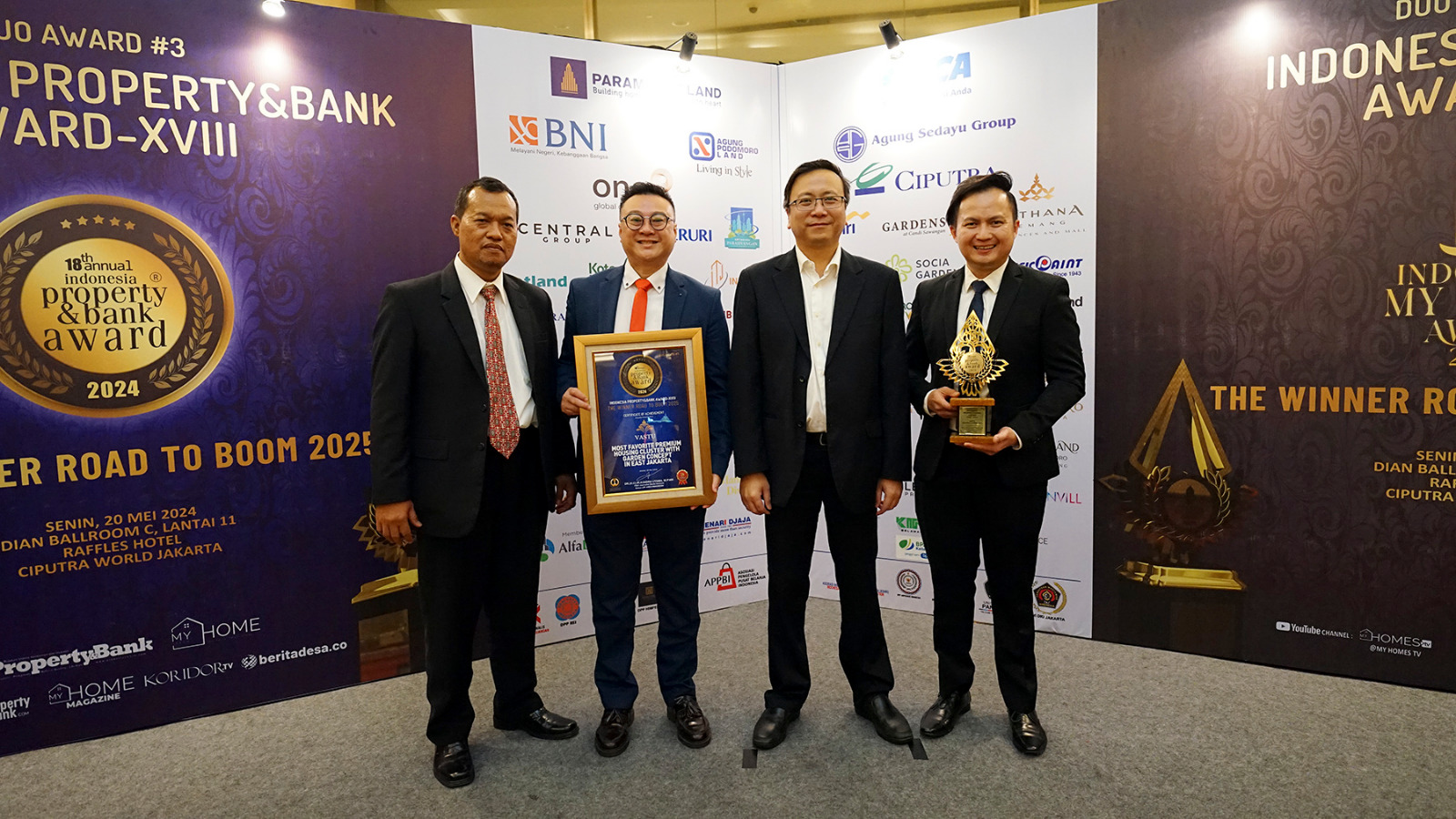 Penghargaan Duo Award 2024 diterima oleh Sales Manager Jakarta Garden City, Hendrik Dharmawan.