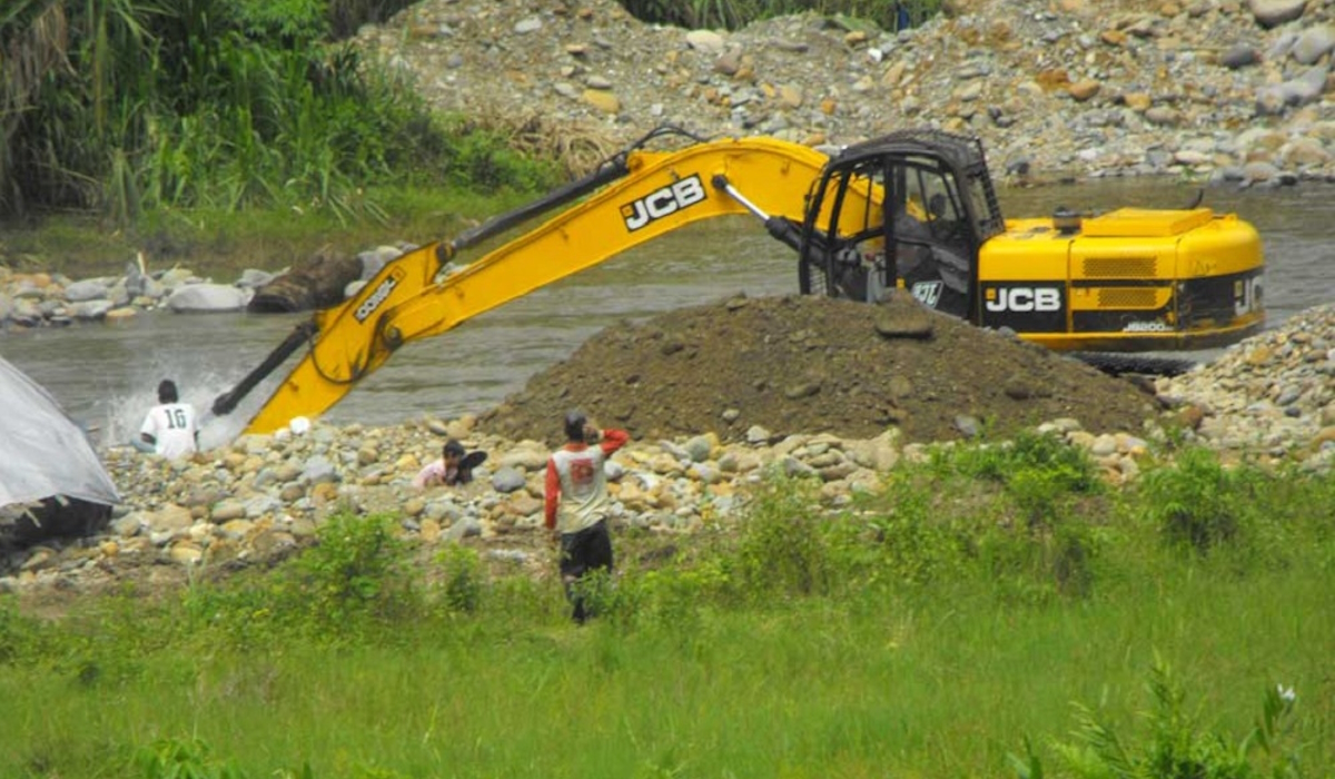 Ilustrasi tambang emas ilegal 