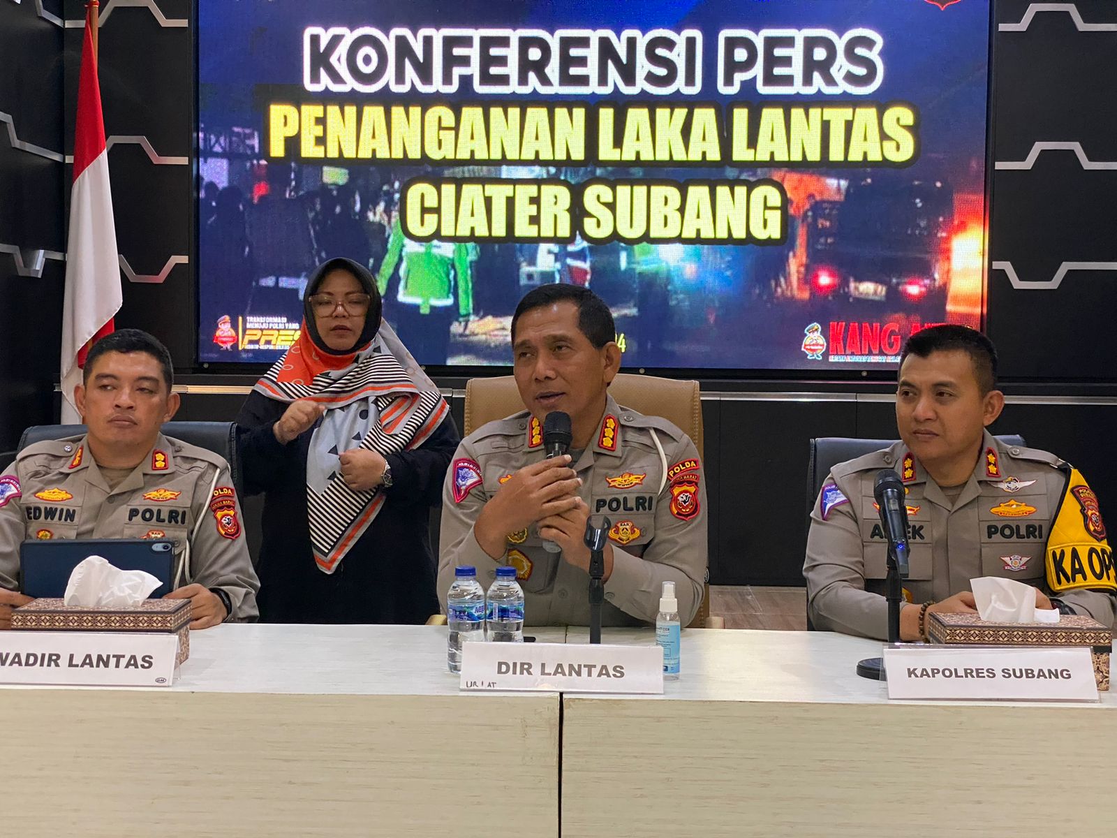Dislantas Polda Jabar menyampaikan keterangan status tersangka kecelakaan di Ciater Subang