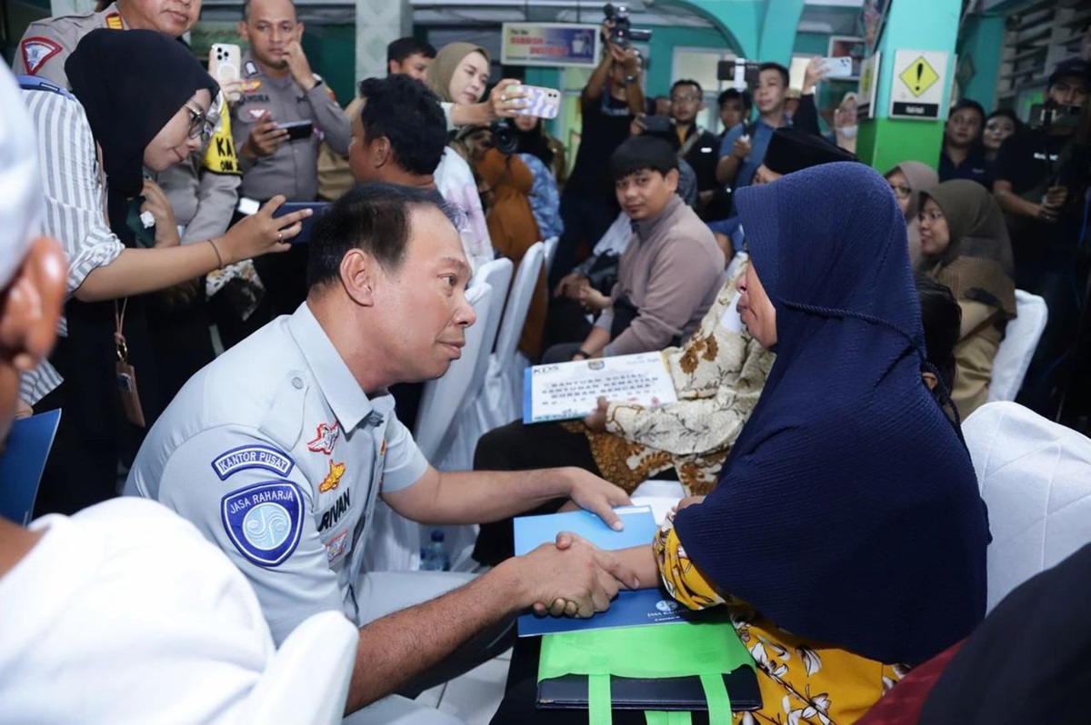 Jasa Raharja memberikan santunan sebesar Rp50 juta kepada keluarga 11 korban meninggal dalam kecelakaan Bus Trans Putera Fajar.