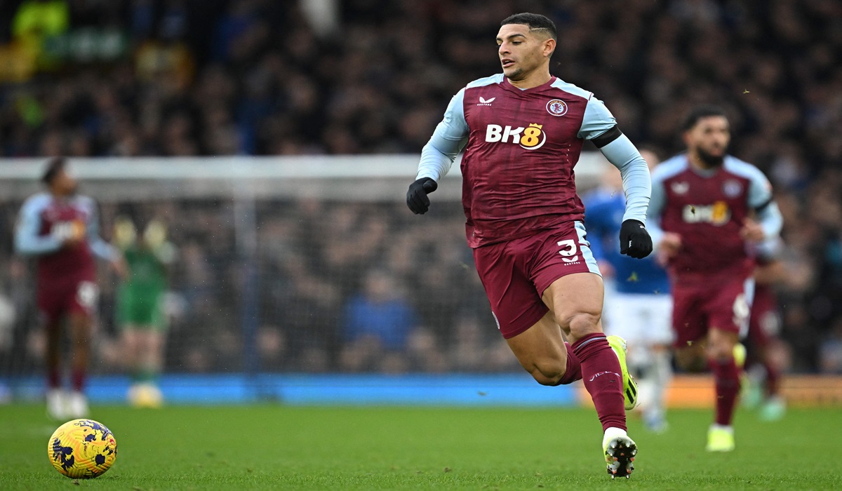 Bek Aston Villa Diego Carlos