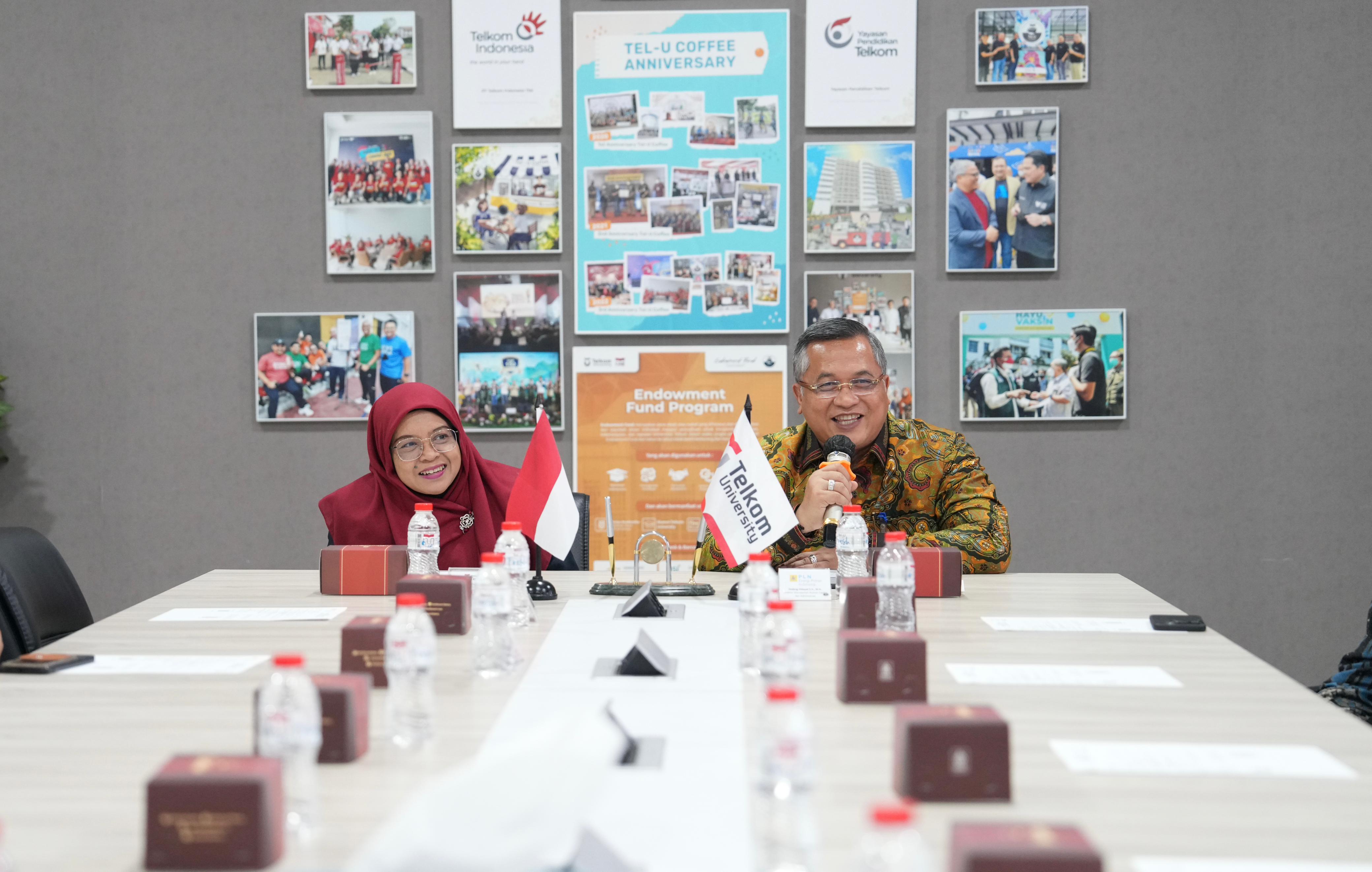 Penandatanganan Nota Kesepahaman (MoU) PLN EPI dengan Universitas Telkom.