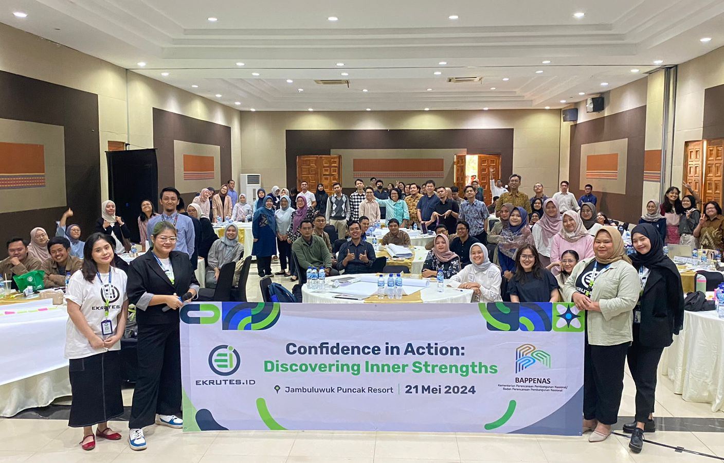 Pelatihan ini dipandu trainer dengan materi mencakup self awareness, self-esteem, dan growth mindset.