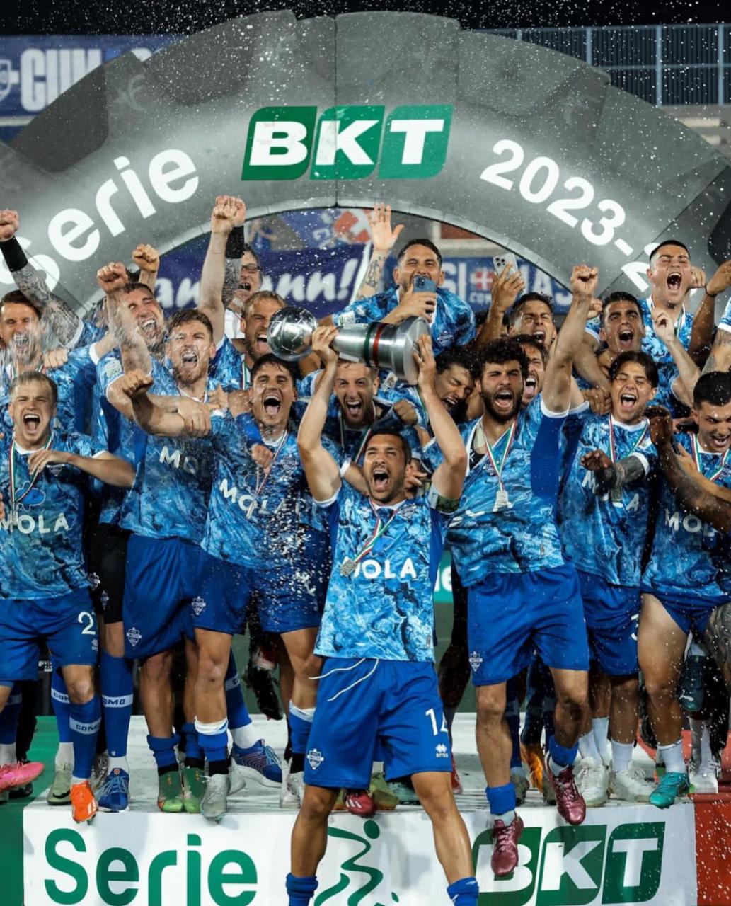 Como 1907 promosi ke Serie A. 