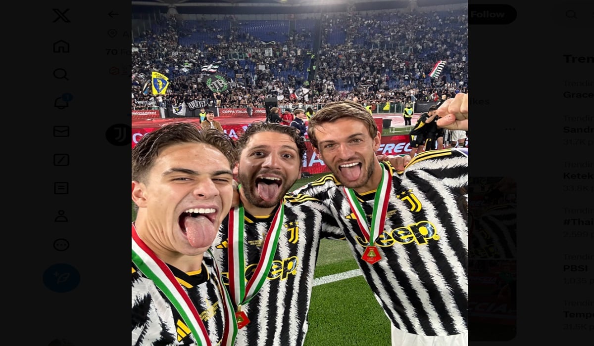 Pemain Juventus melakukan selebrasi usai menjadi juara Coppa Italia