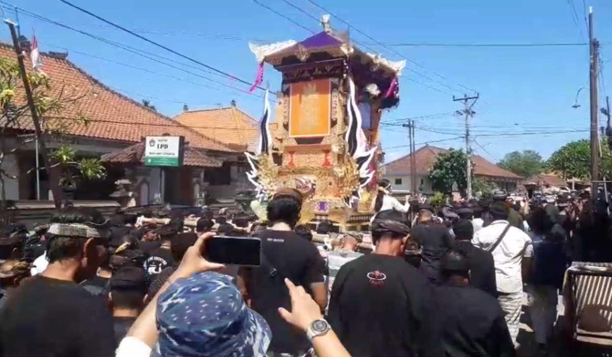 Prosesi Ngaben taruna STIP yang meninggal akibat penganiayaan senior.