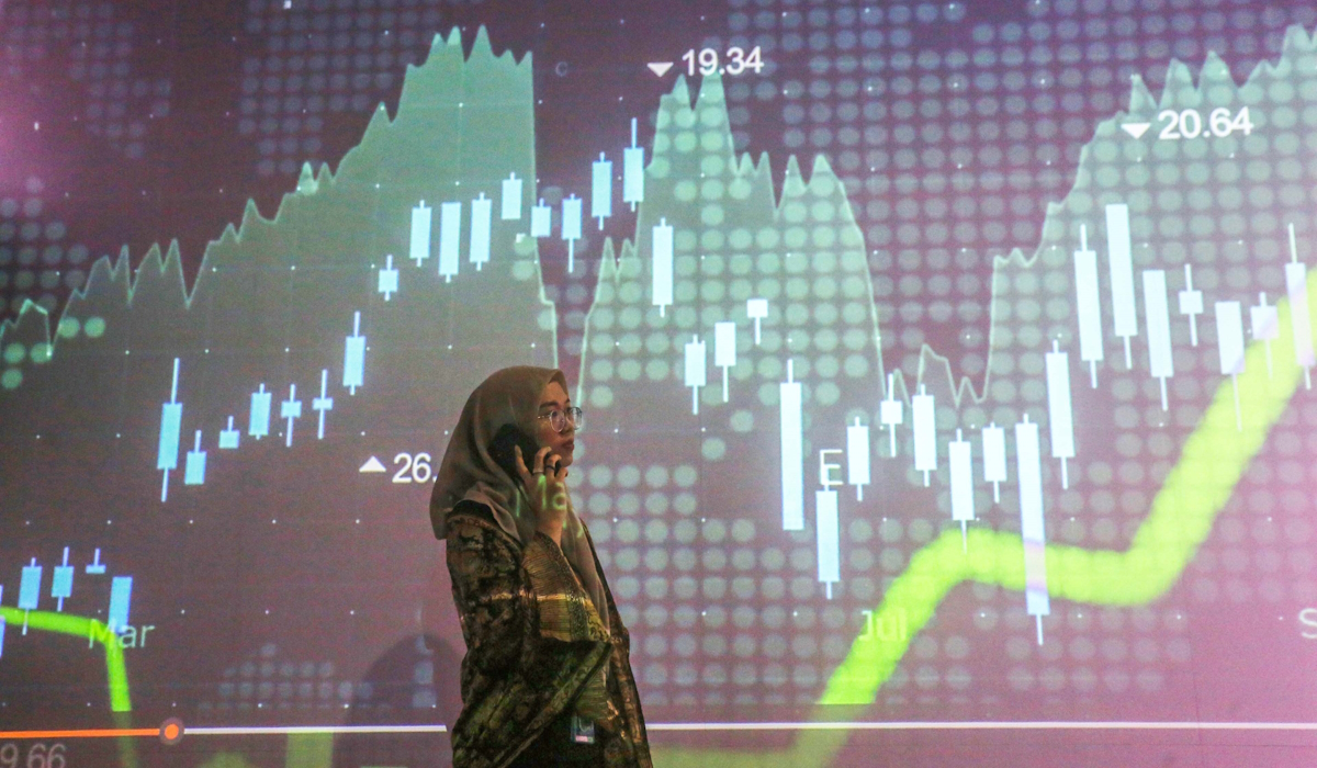 Layar yang menampilkan pergerakan Indeks Harga Saham Gabungan (IHSG) di Bursa Efek Indonesia 