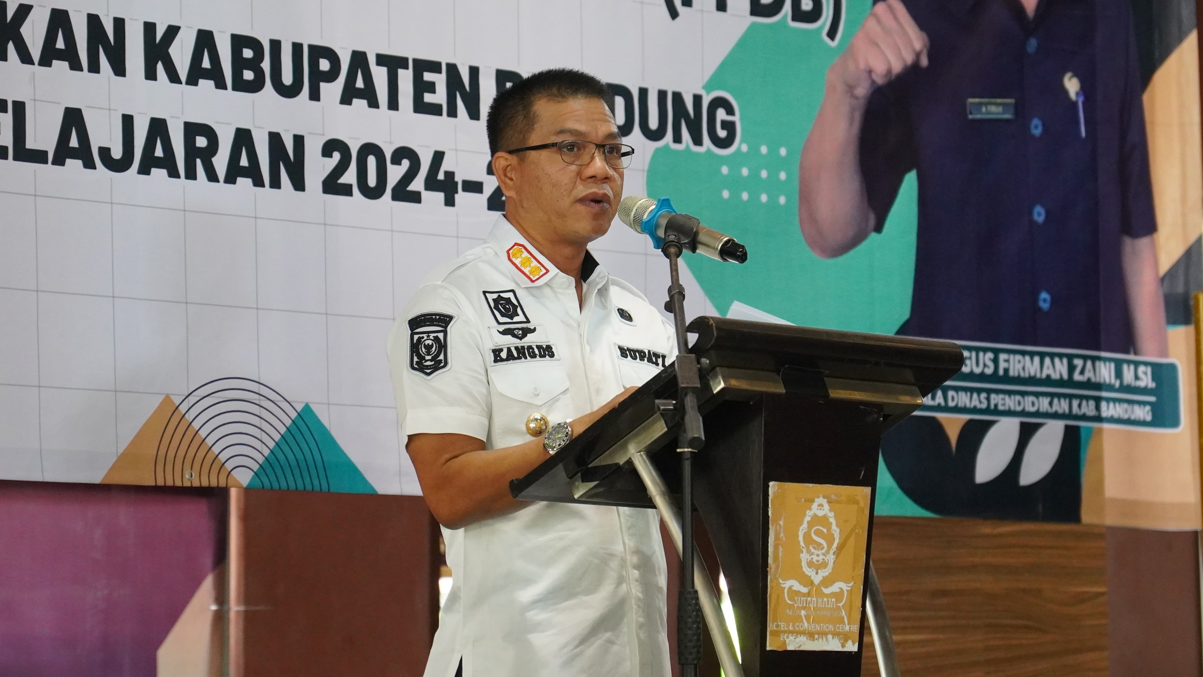 Bupati Bandung Dadang Supriatna saat membuka Kick Off PPDB TK, SD dan SMP di Kabupaten Bandung