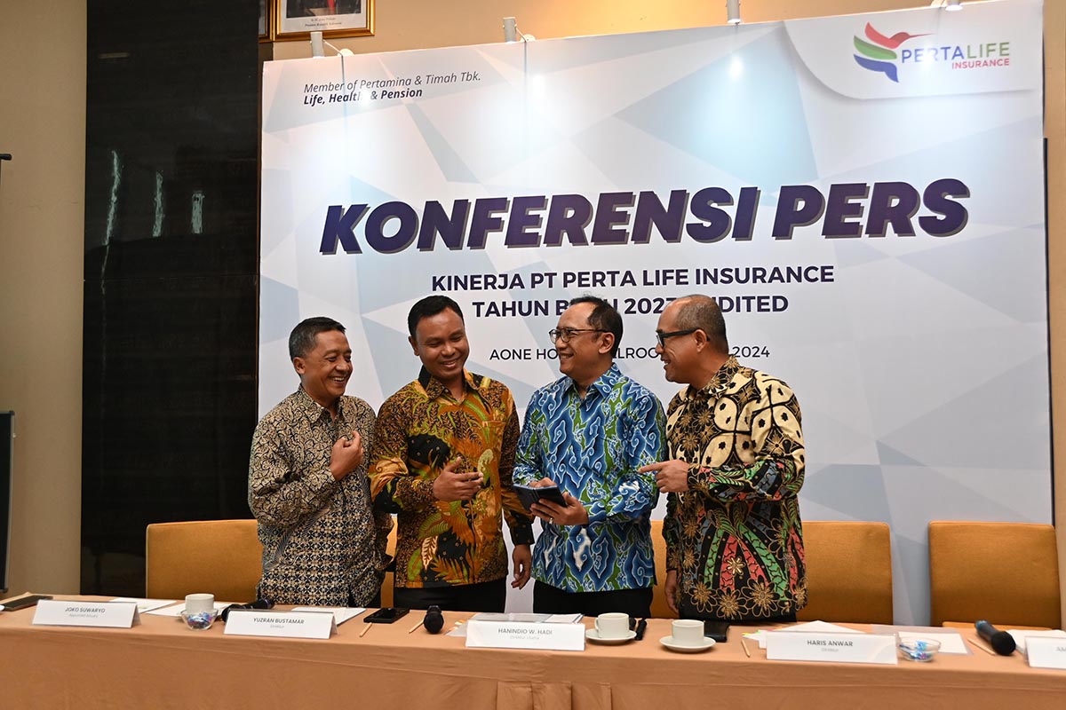Konferensi pers tentang kinerja PertaLife Insurance.