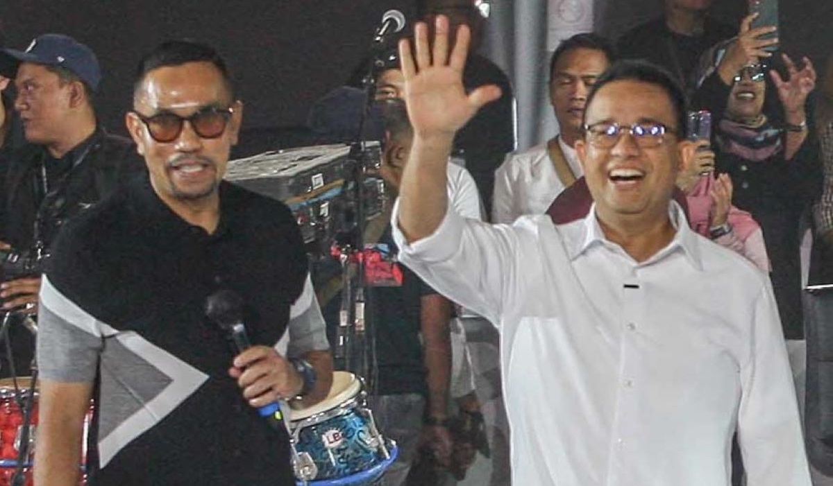 Anies Baswedan dan Sahroni.