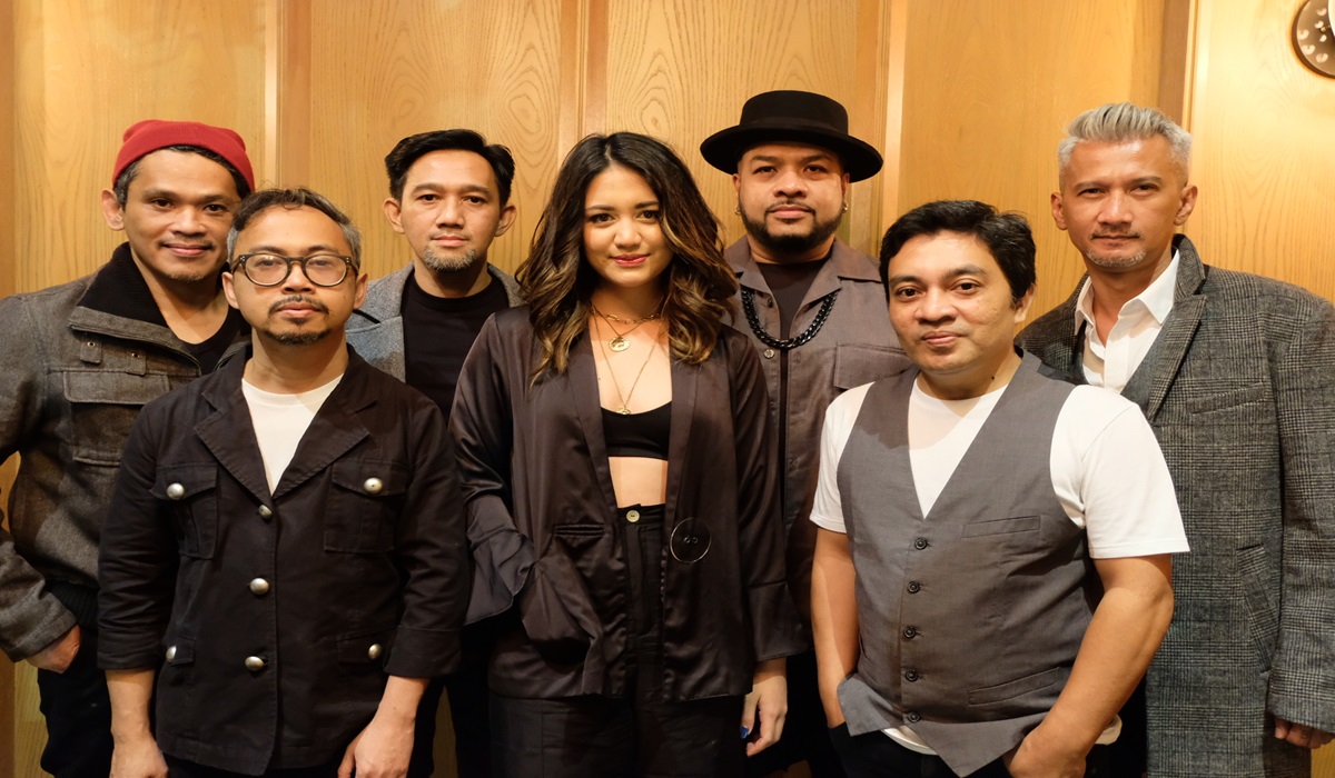 The Groove feat Tiara Effendy