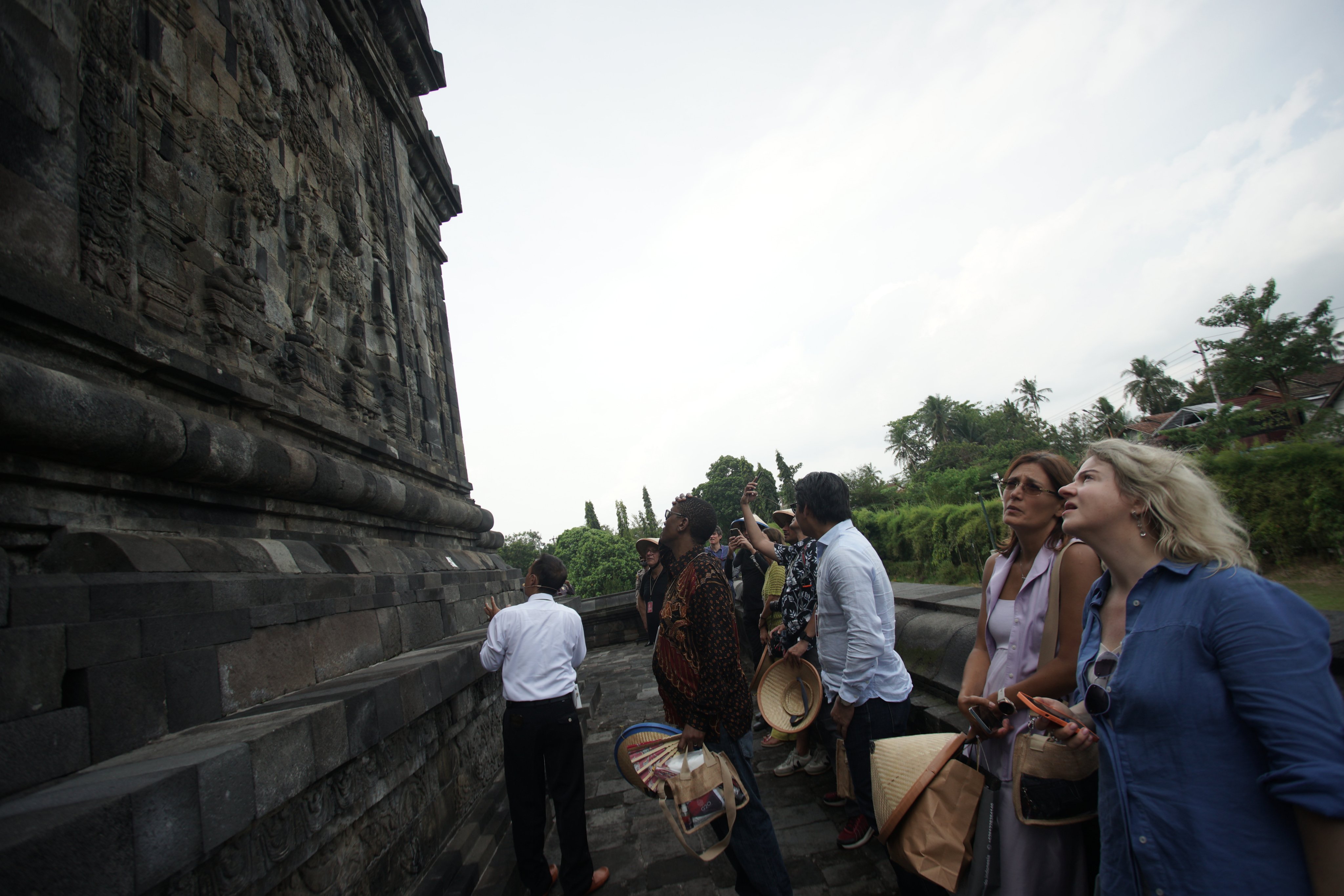 wisata Candi Mendut,  Magelang, Jawa Tengah. 