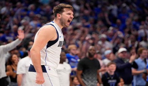 Pebasket Dallas Mavericks Luka Doncic. 