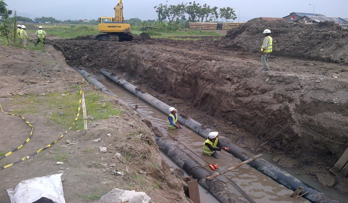 Ilustrasi pipa air milik PDAM Surya Sembada