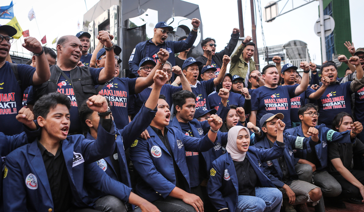 Ilustrasi: Sivitas akamedika Universitas Trisakti melakukan aksi saat Trisakti Bergerak di Tugu Reformasi, Jakarta,