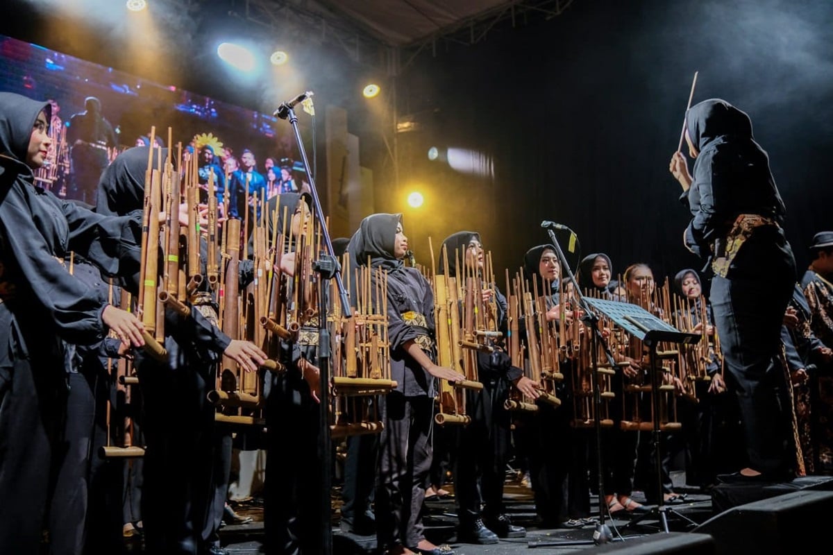 Kota Bandung Pecahkan Rekor Permainan Angklung 12 Jam Nonstop Terlamadi Indonesia