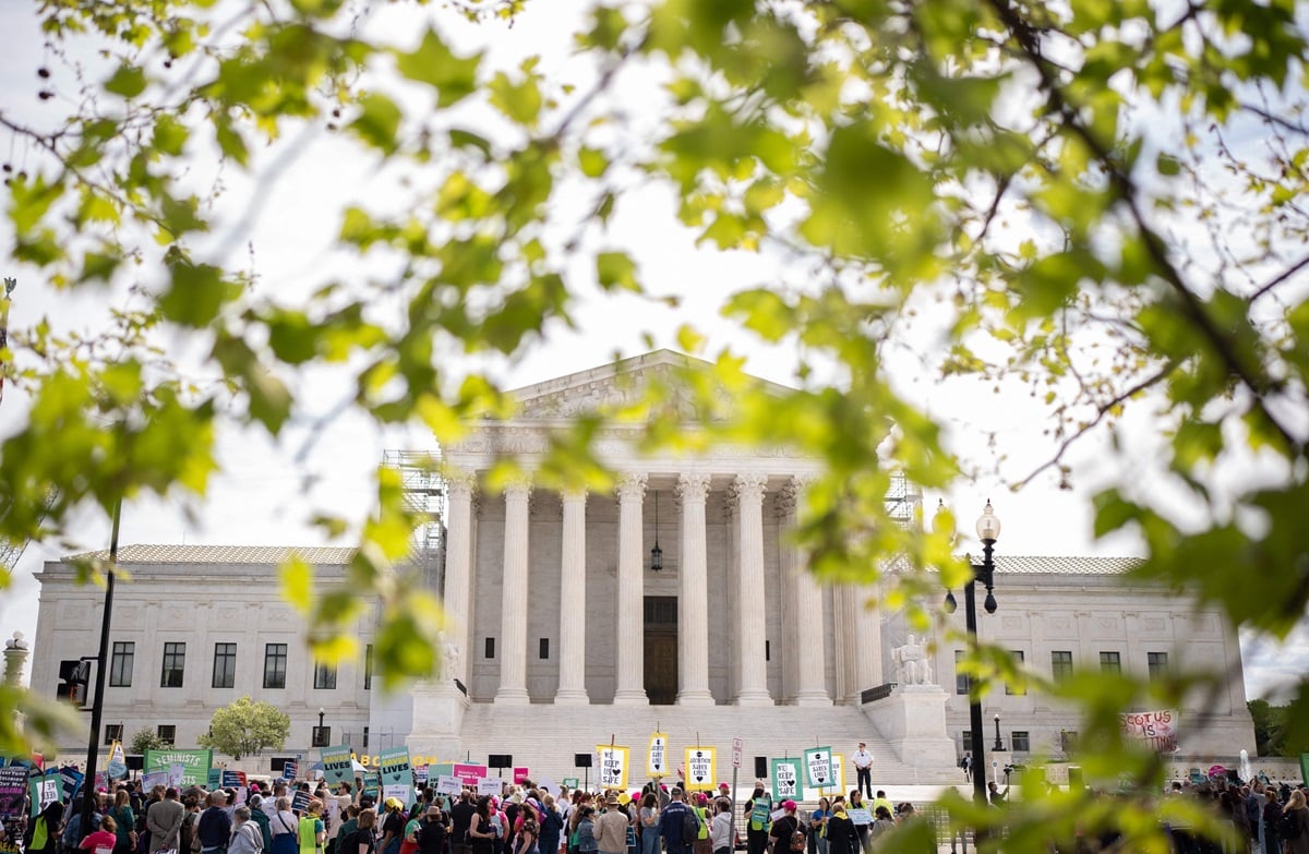 Mahkamah Agung AS memutuskan menolak upaya sekelompok dokter dan aktivis anti-aborsi yang ingin membatasi akses terhadap pil aborsi