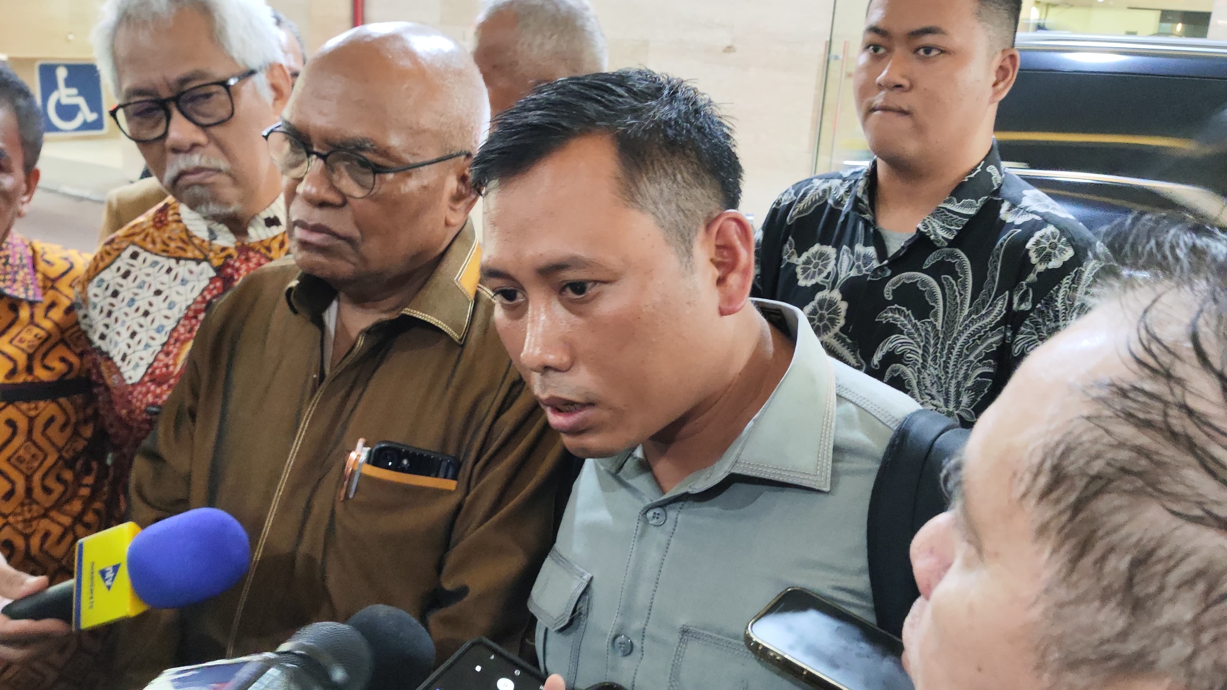  Anak Buah Hasto Kristiyanto Laporkan Penyidik KPK ke Bareskrim
