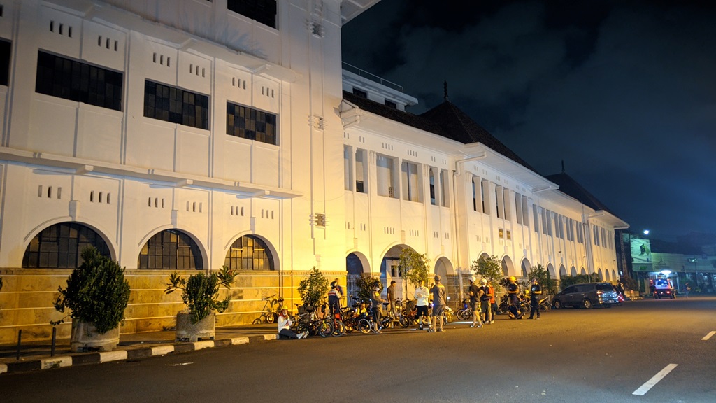  Gedung BATdi Cirebon merupakan salah satu bangunan tua di kawasan kota pusaka.