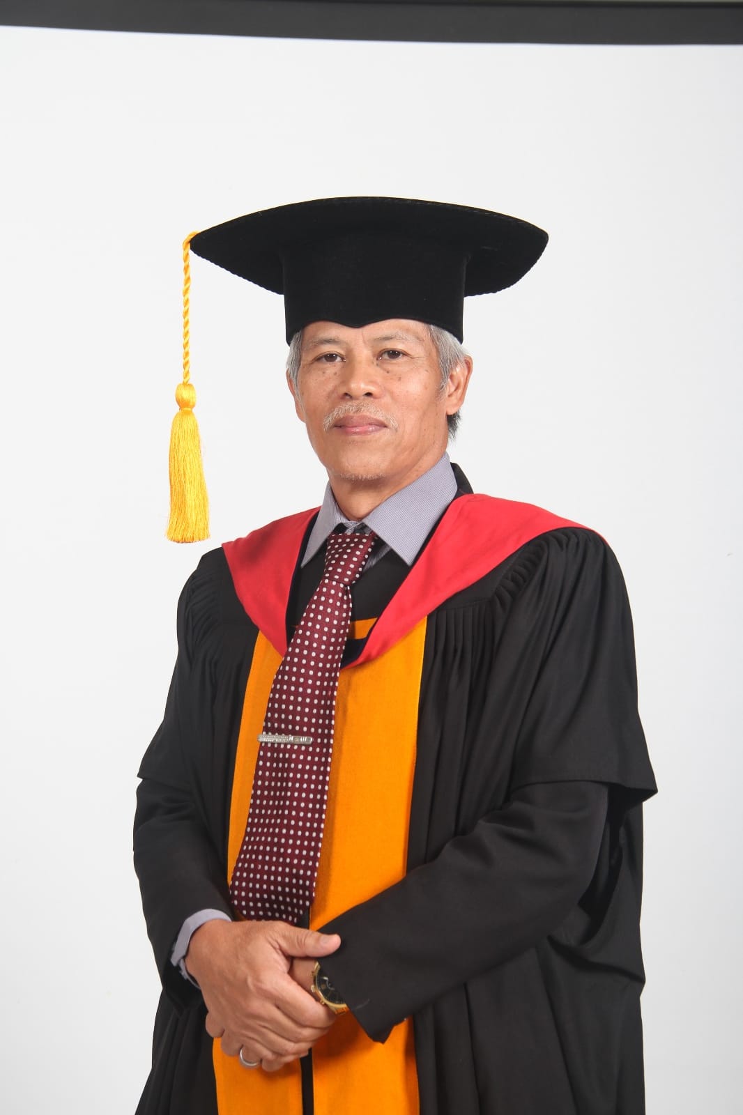  Prof. Dr. Iwa  Kuntadi, M.Pd 