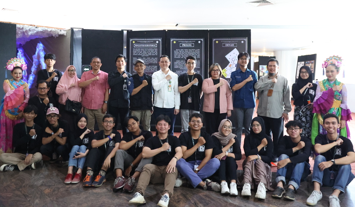 Pameran fotografi dan desain grafis, UFOFest 2024.