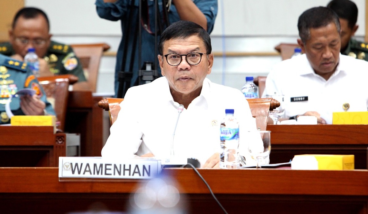 Wakil Menteri Pertahanan M. Herindra hadir dalam rapat kerja dengan Komisi I DPR di Jakarta, Kamis, 6 Juni 2024.