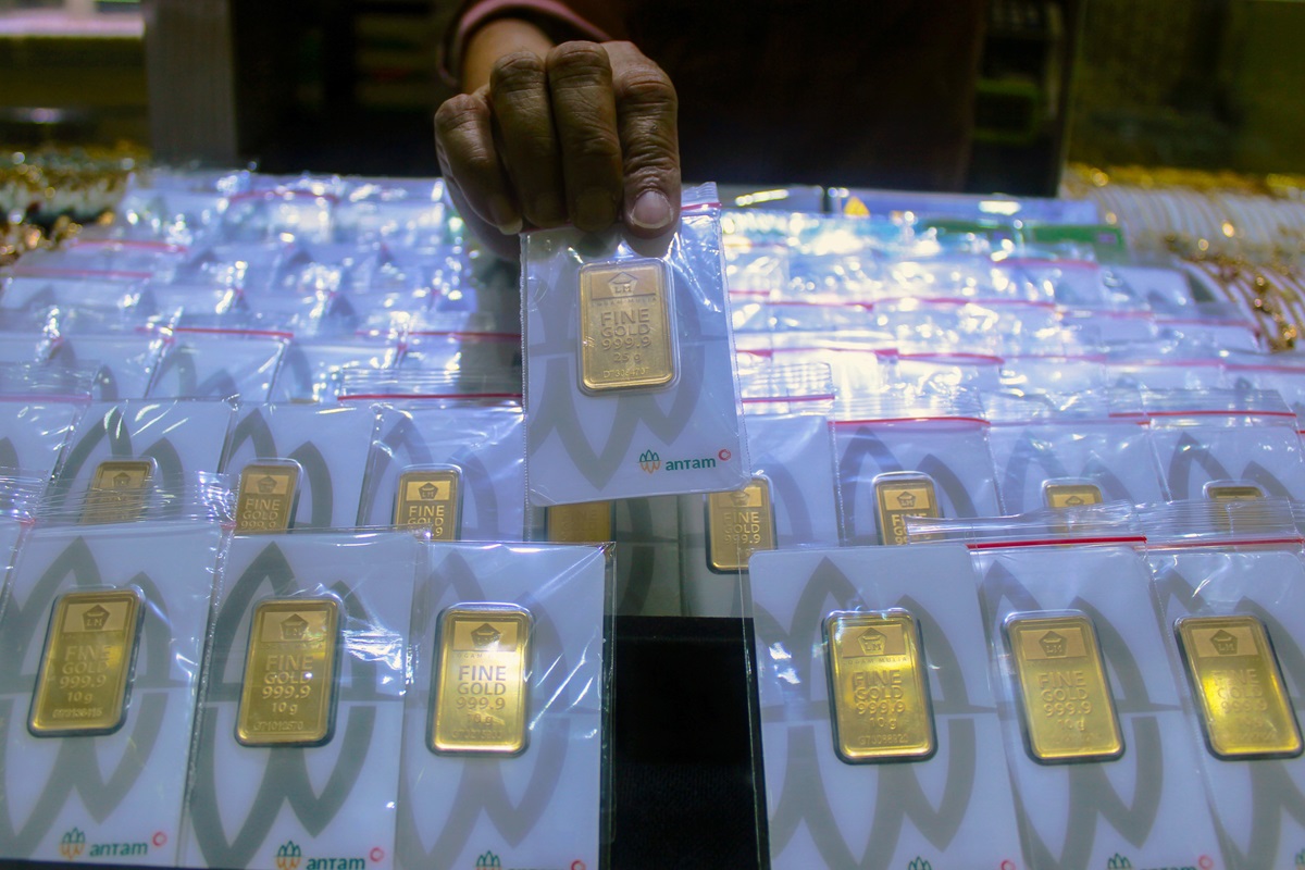 Harga Emas Batangan Antam Turun Menjadi Rp1.347.000 per Gram