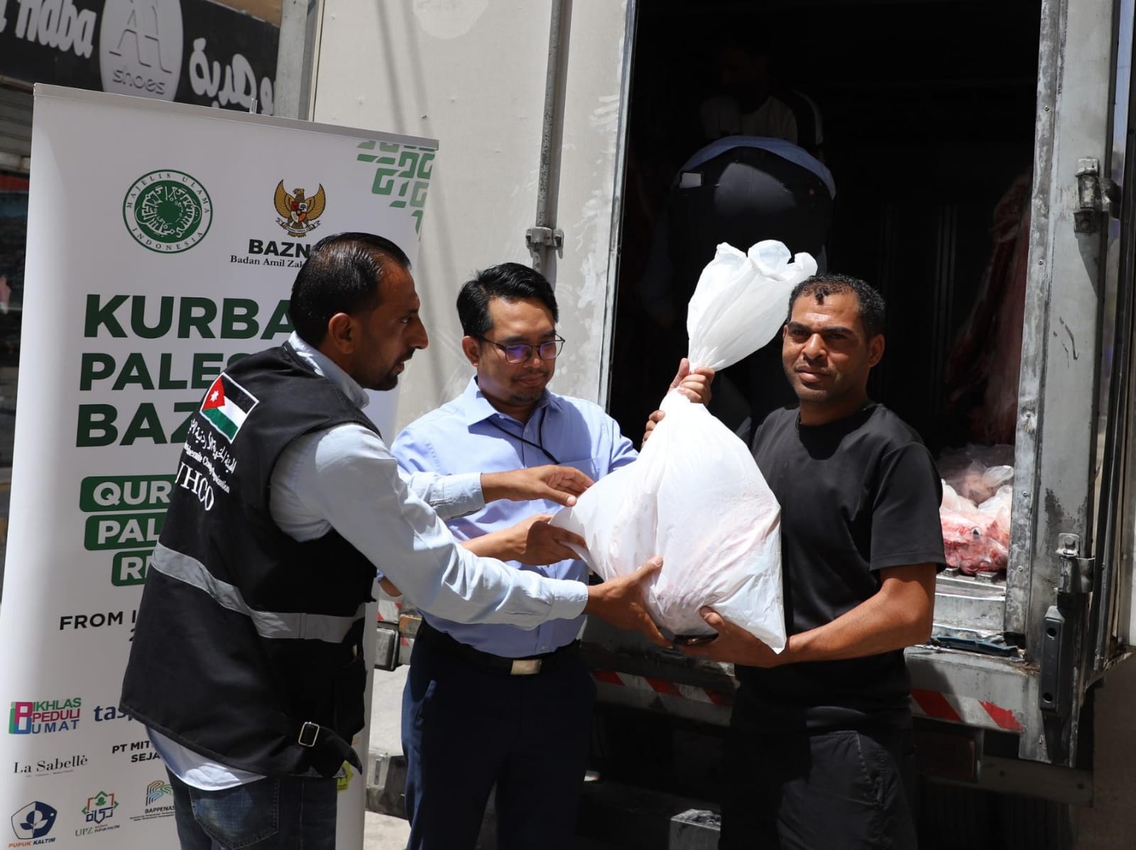 Pengungsi Palestina di Yordania Terima 532 Kurban Domba