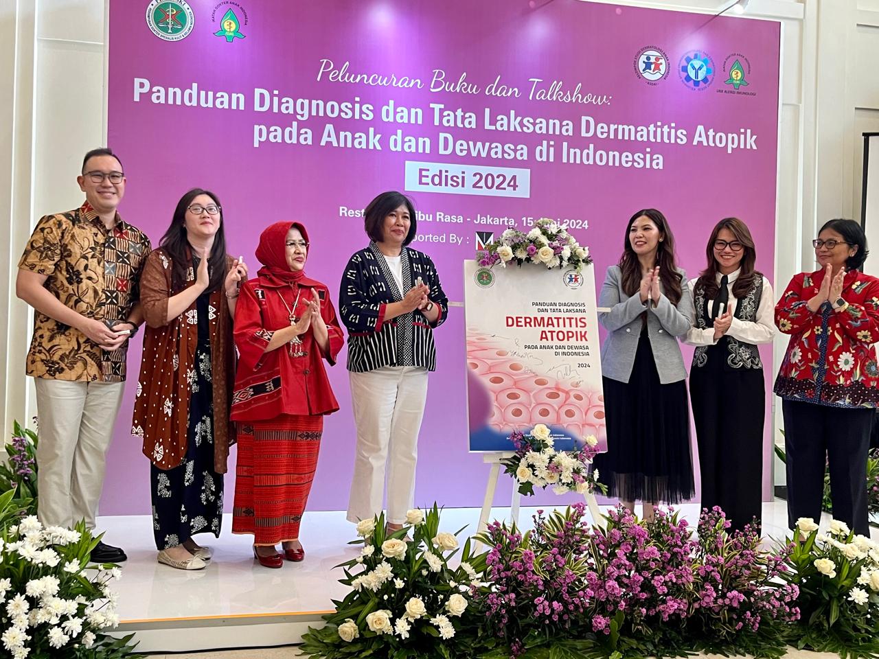 Peluncuran buku Panduan Diagnosis dan Tata Laksana Dermatitis Atopik pada Anak dan Dewasa di Indonesia Edisi 2024.