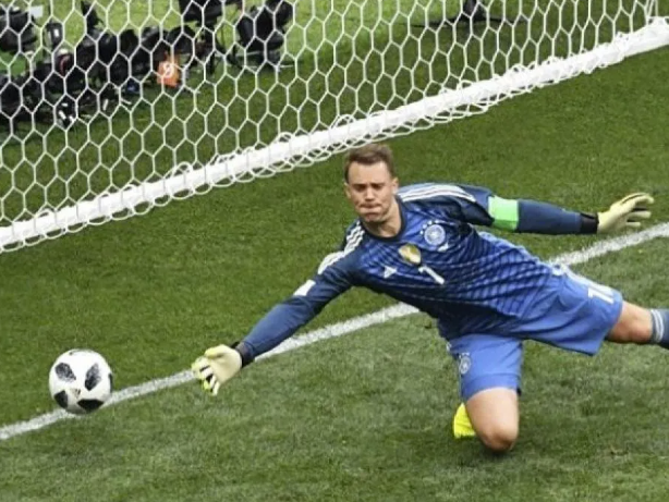 Kiper Timnas Jerman Manuel Neuer