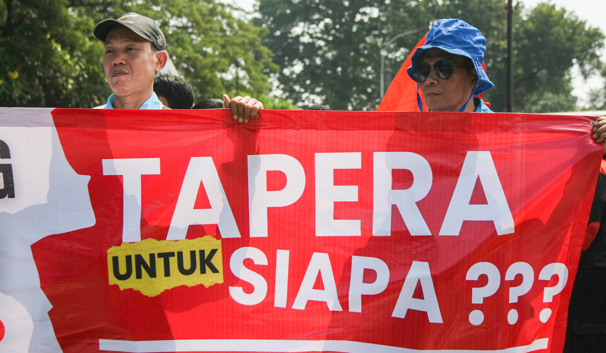 Massa buruh dari berbagai organisasi berunjuk rasa menolak iuran Tabungan Perumahan Rakyat (Tapera) di kawasan Patung Kuda, Jakarta.